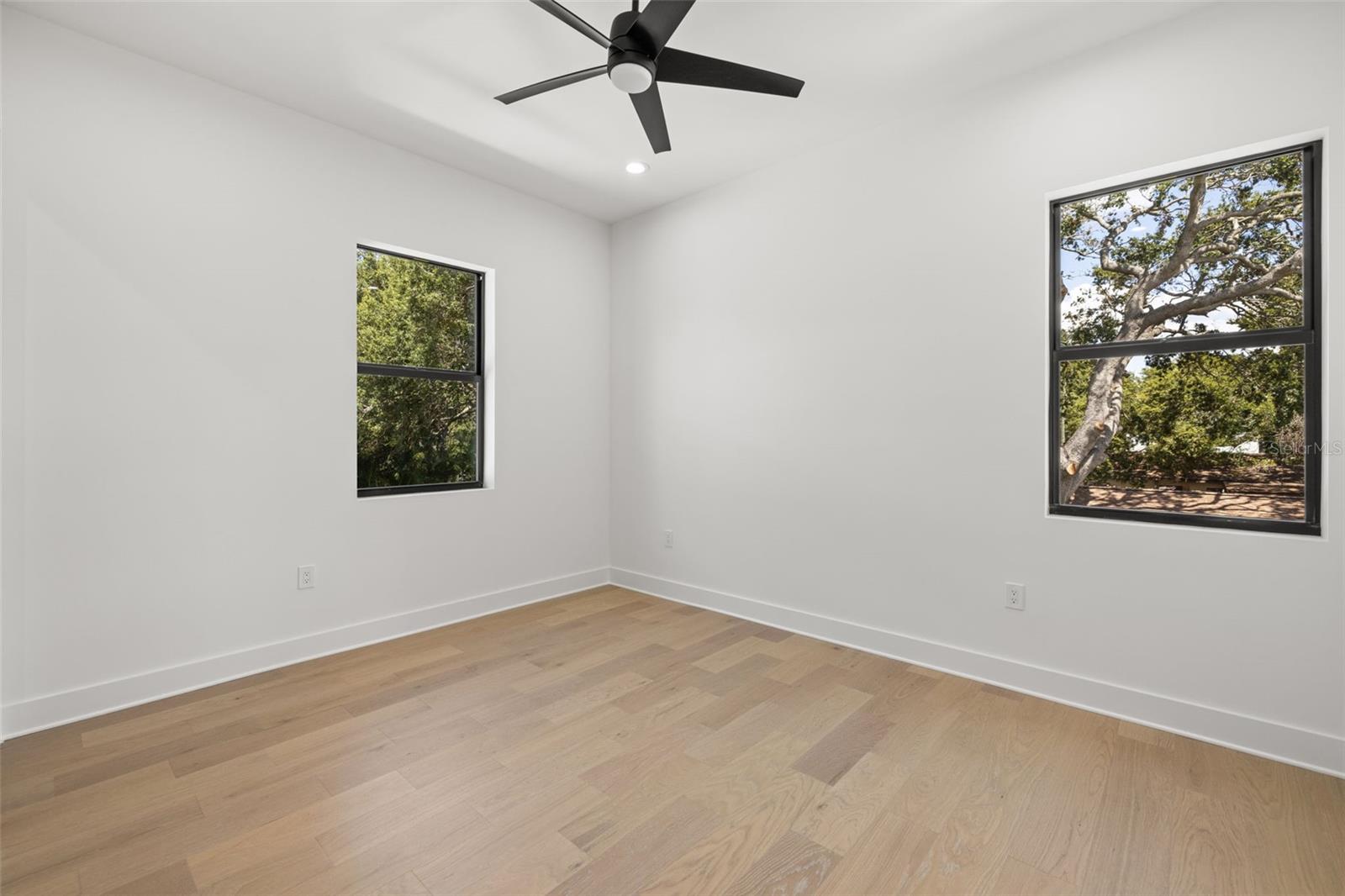 3201 W BALLAST POINT BLVD