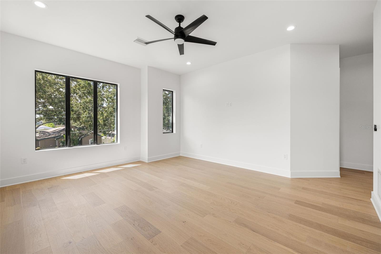 3201 W BALLAST POINT BLVD