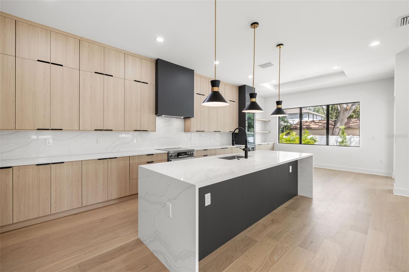 3201 W BALLAST POINT BLVD