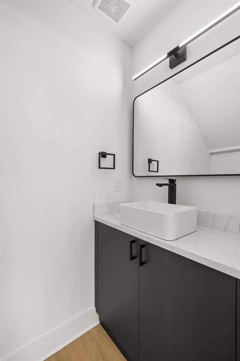 3201 W BALLAST POINT BLVD