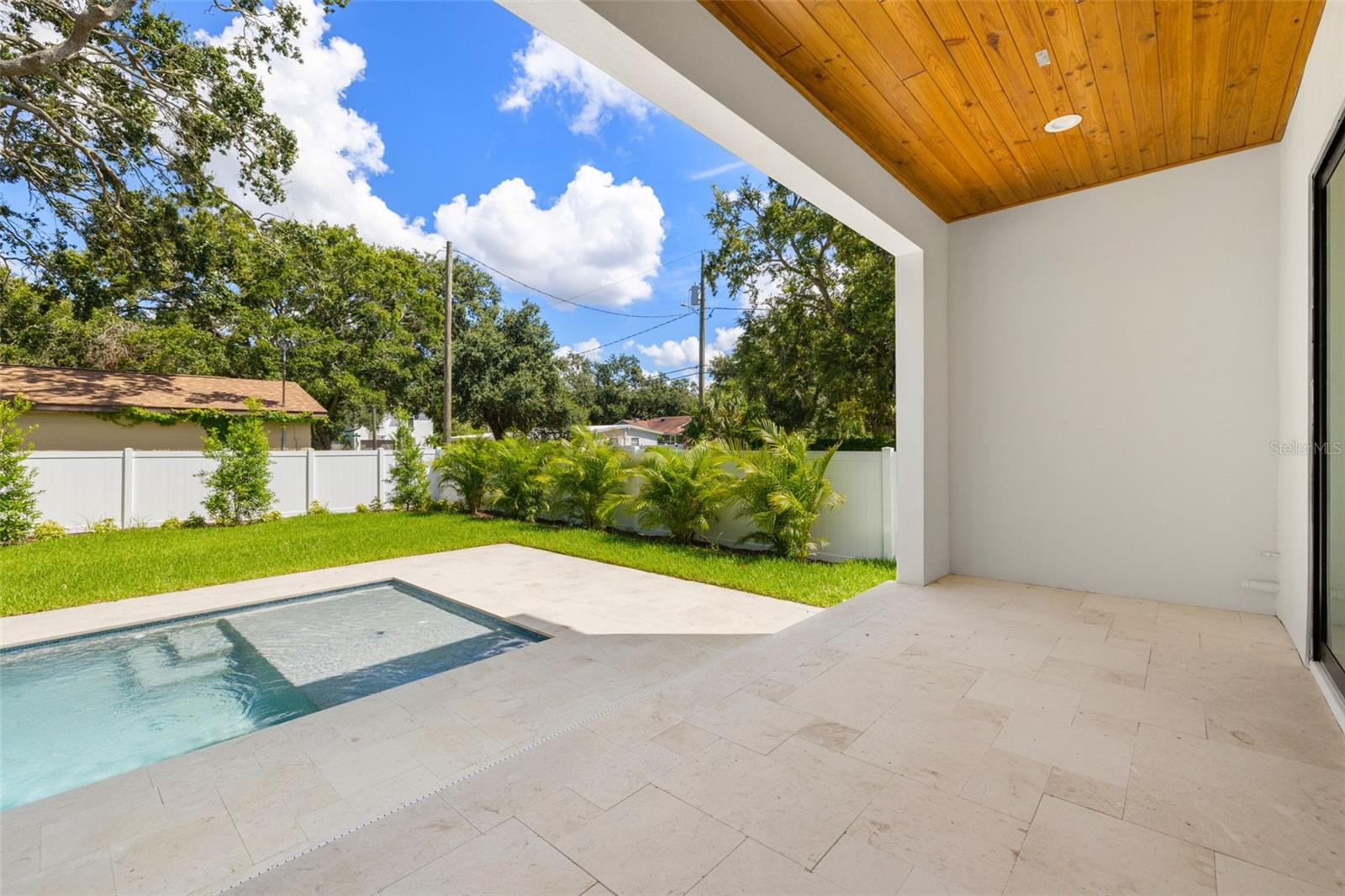 3201 W BALLAST POINT BLVD