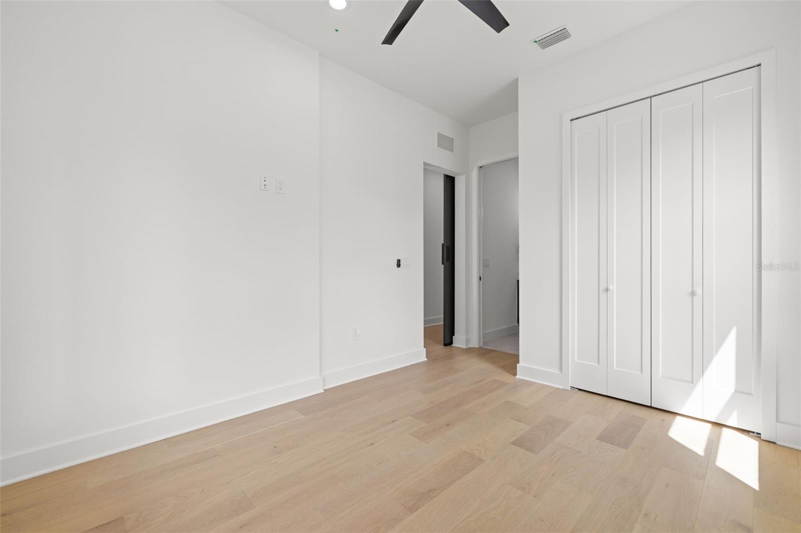 3201 W BALLAST POINT BLVD