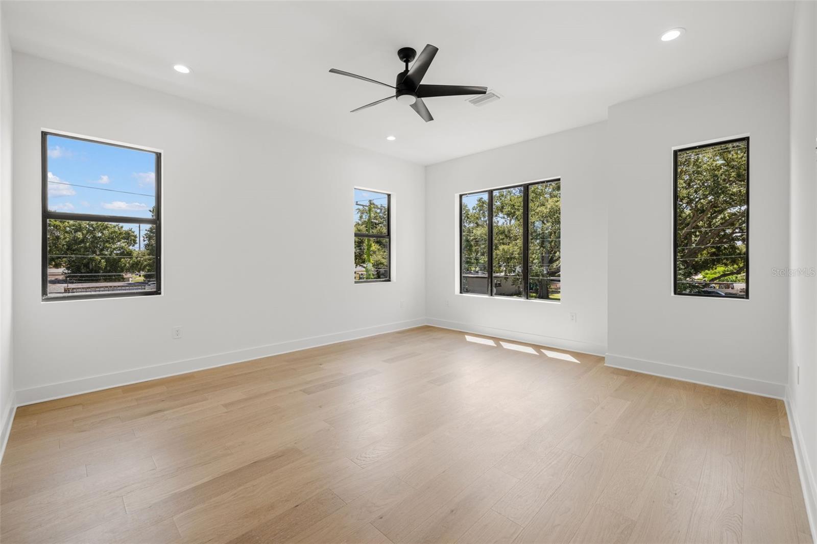 3201 W BALLAST POINT BLVD