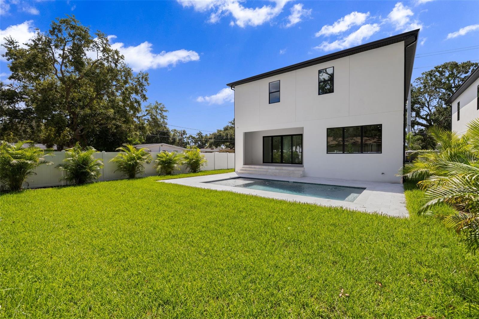 3201 W BALLAST POINT BLVD