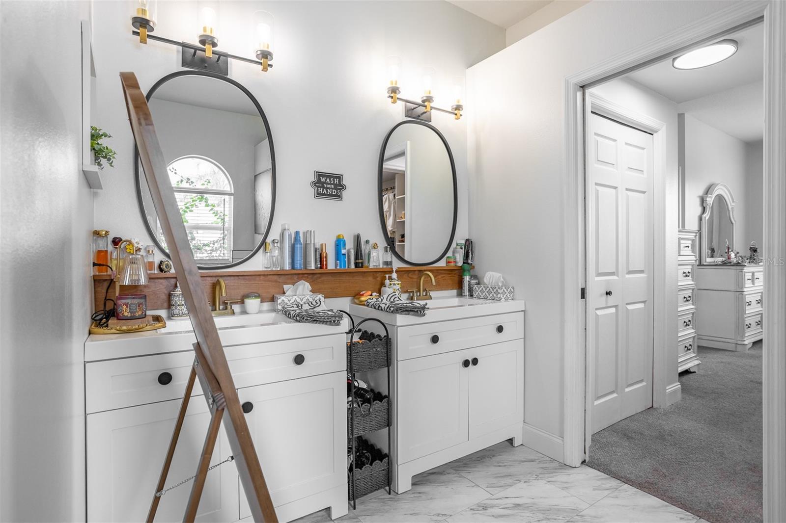 6928 BLUFF MEADOW CT