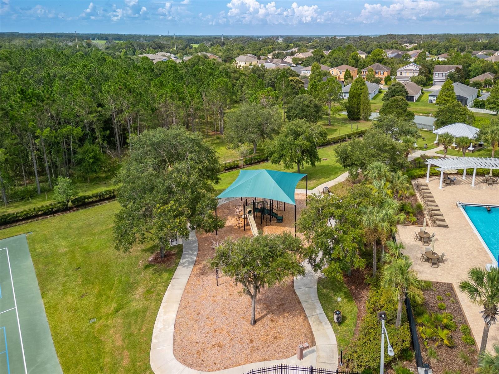 6928 BLUFF MEADOW CT