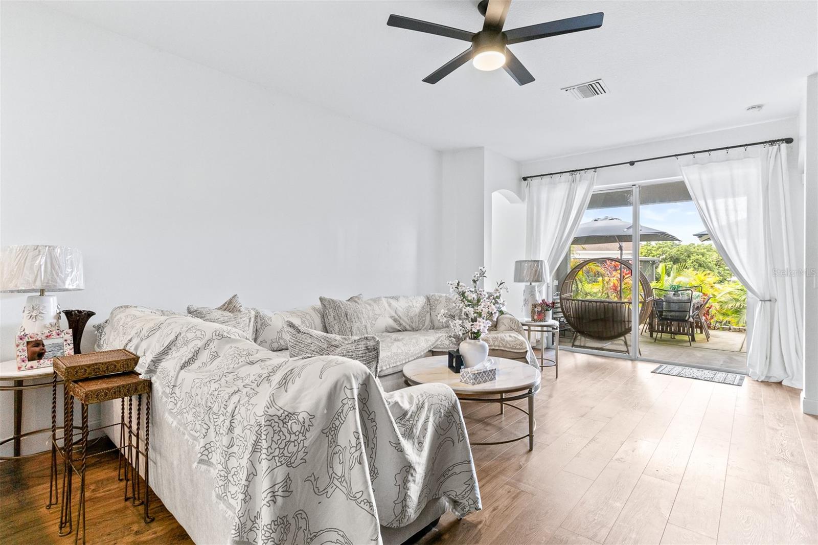 6928 BLUFF MEADOW CT