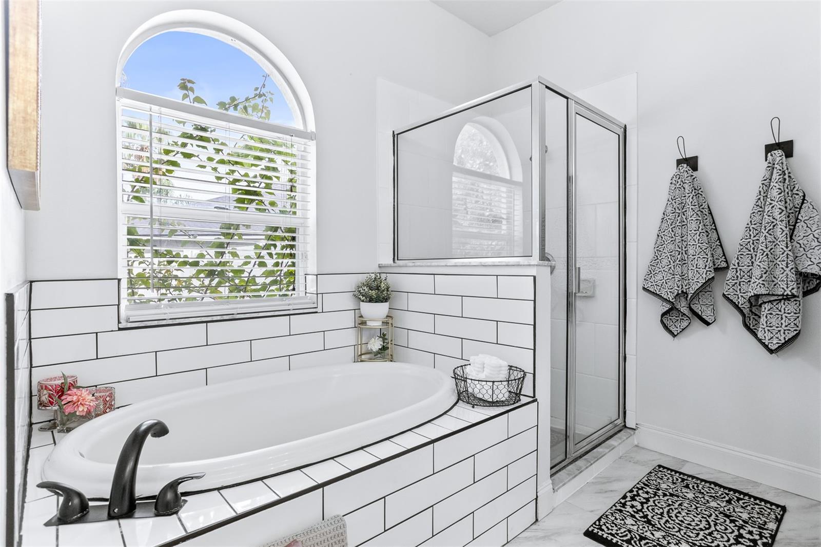 6928 BLUFF MEADOW CT