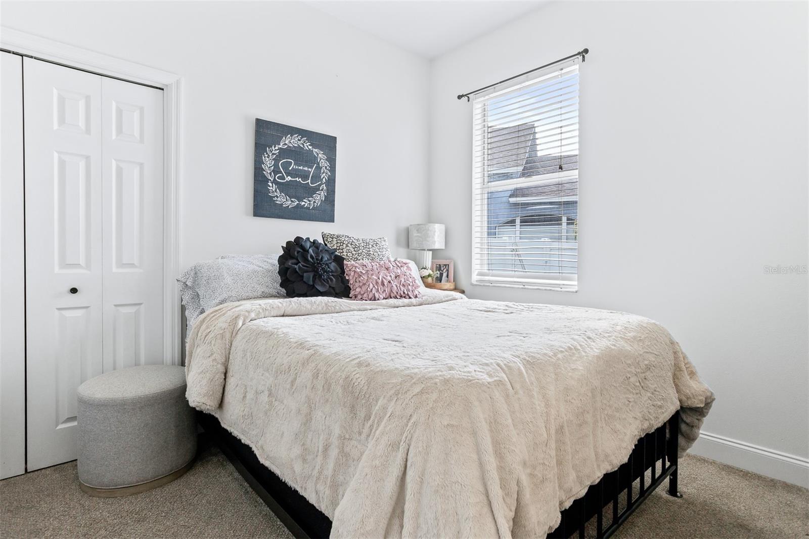 6928 BLUFF MEADOW CT