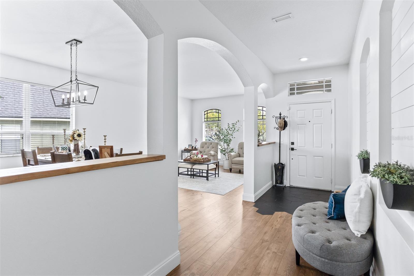 6928 BLUFF MEADOW CT