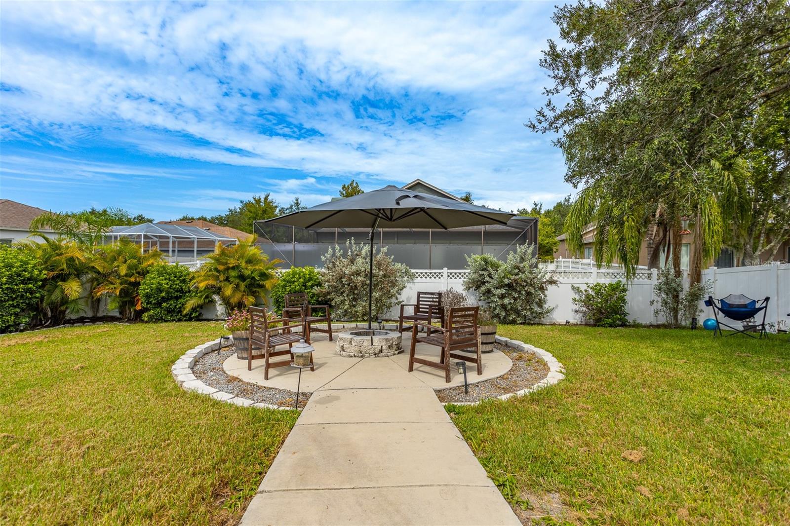 6928 BLUFF MEADOW CT