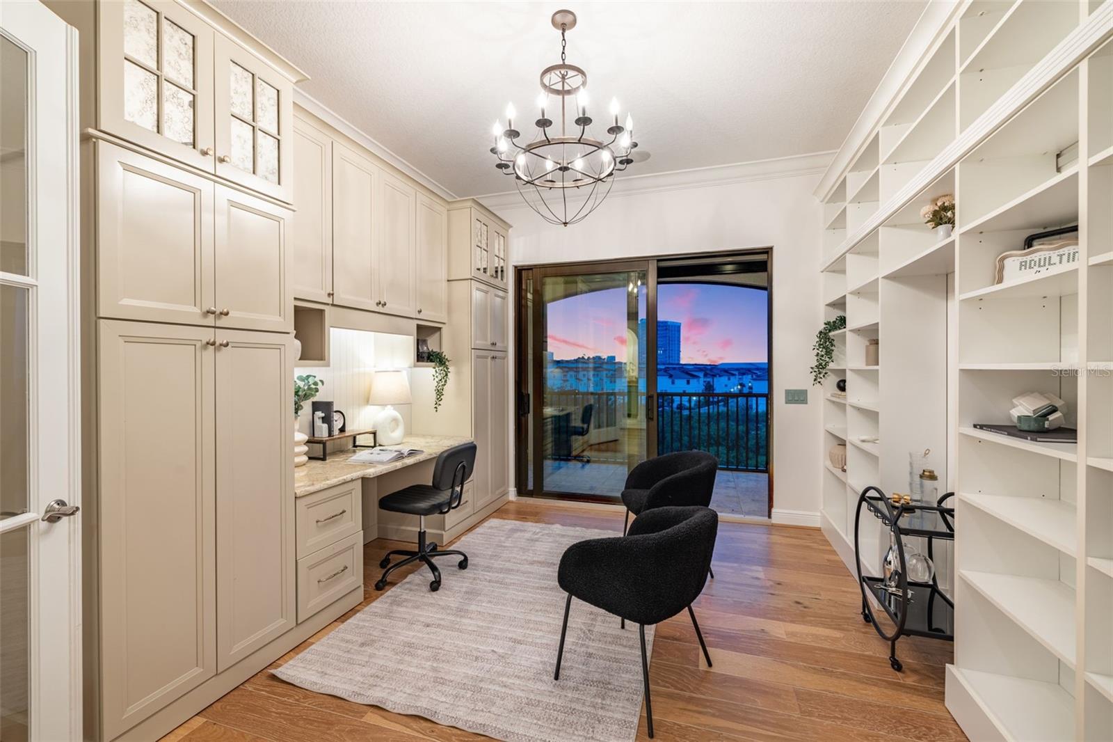 5703 YEATS MANOR DR #401