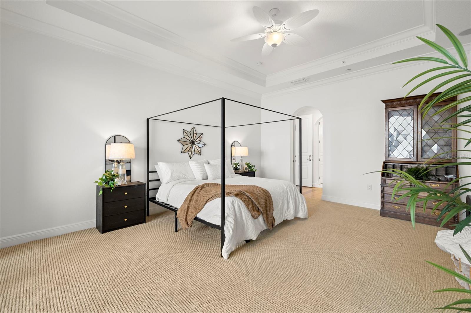 5703 YEATS MANOR DR #401