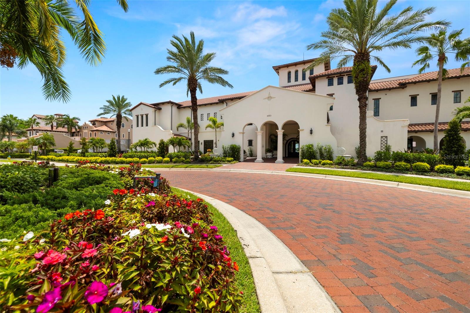 5703 YEATS MANOR DR #401