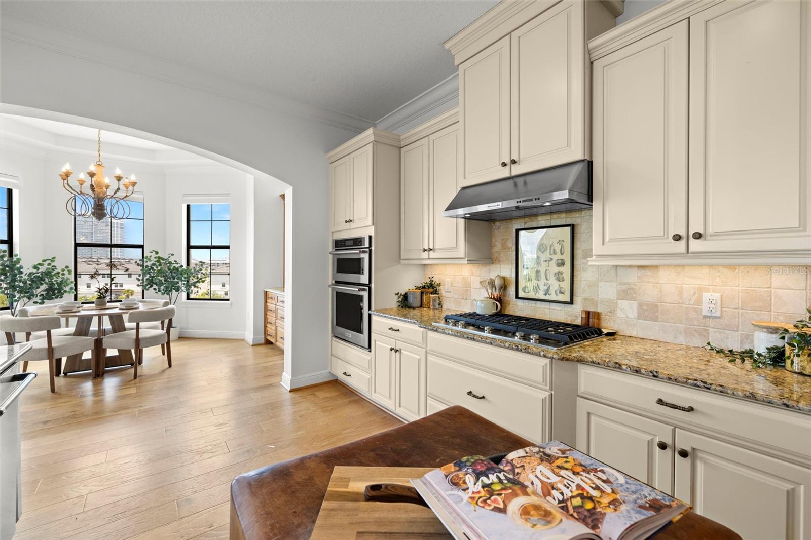 5703 YEATS MANOR DR #401