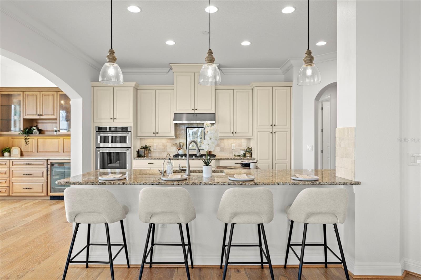 5703 YEATS MANOR DR #401