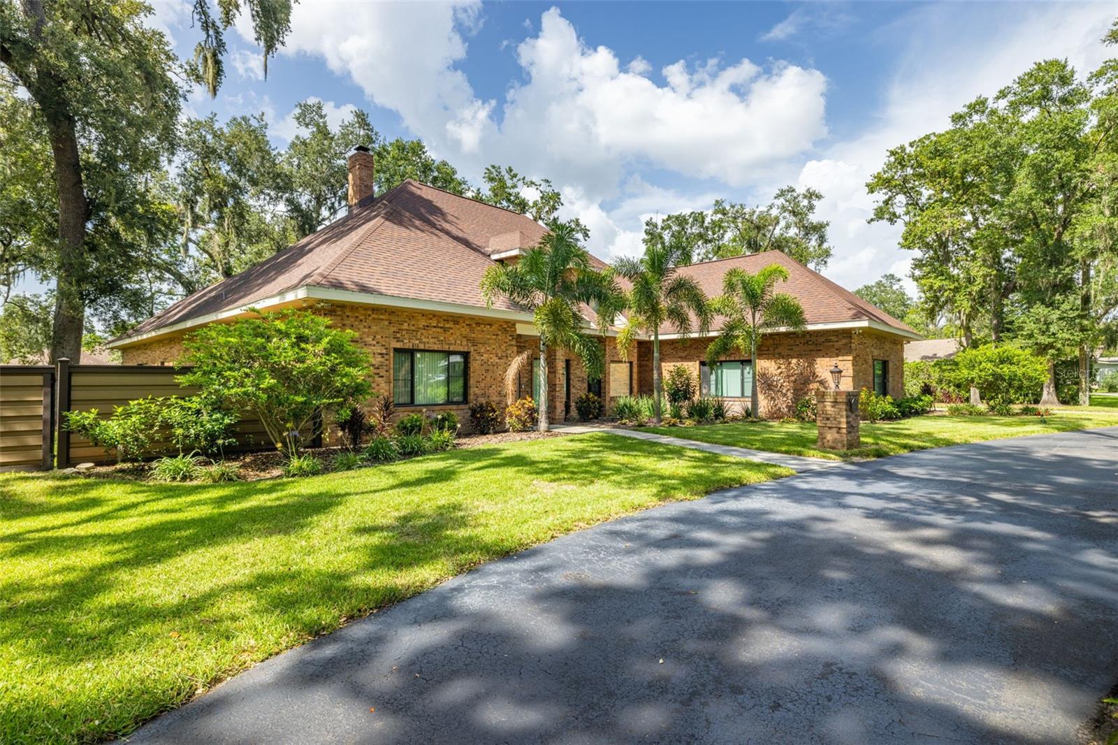 1202 W PINEDALE DR