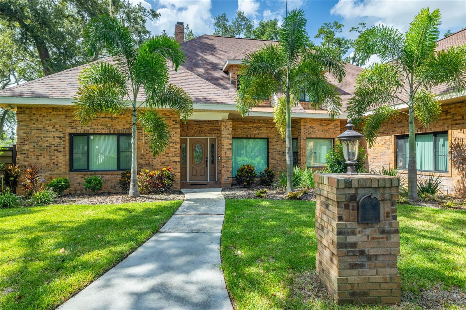 1202 W PINEDALE DR