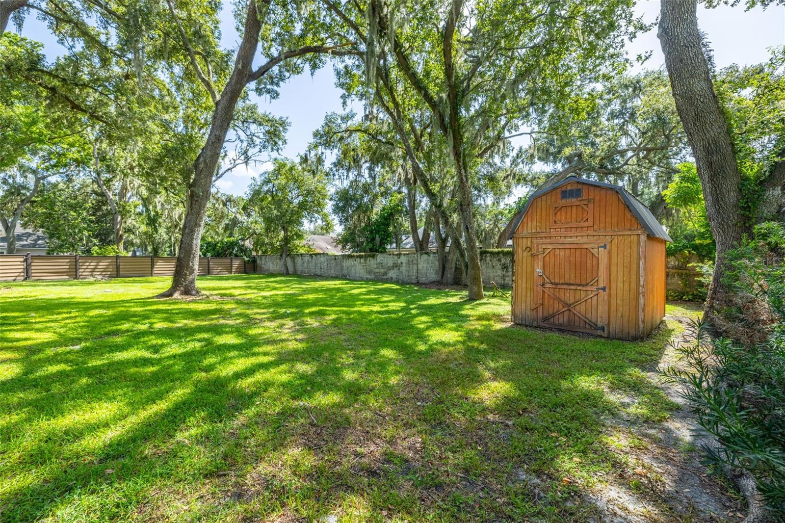1202 W PINEDALE DR