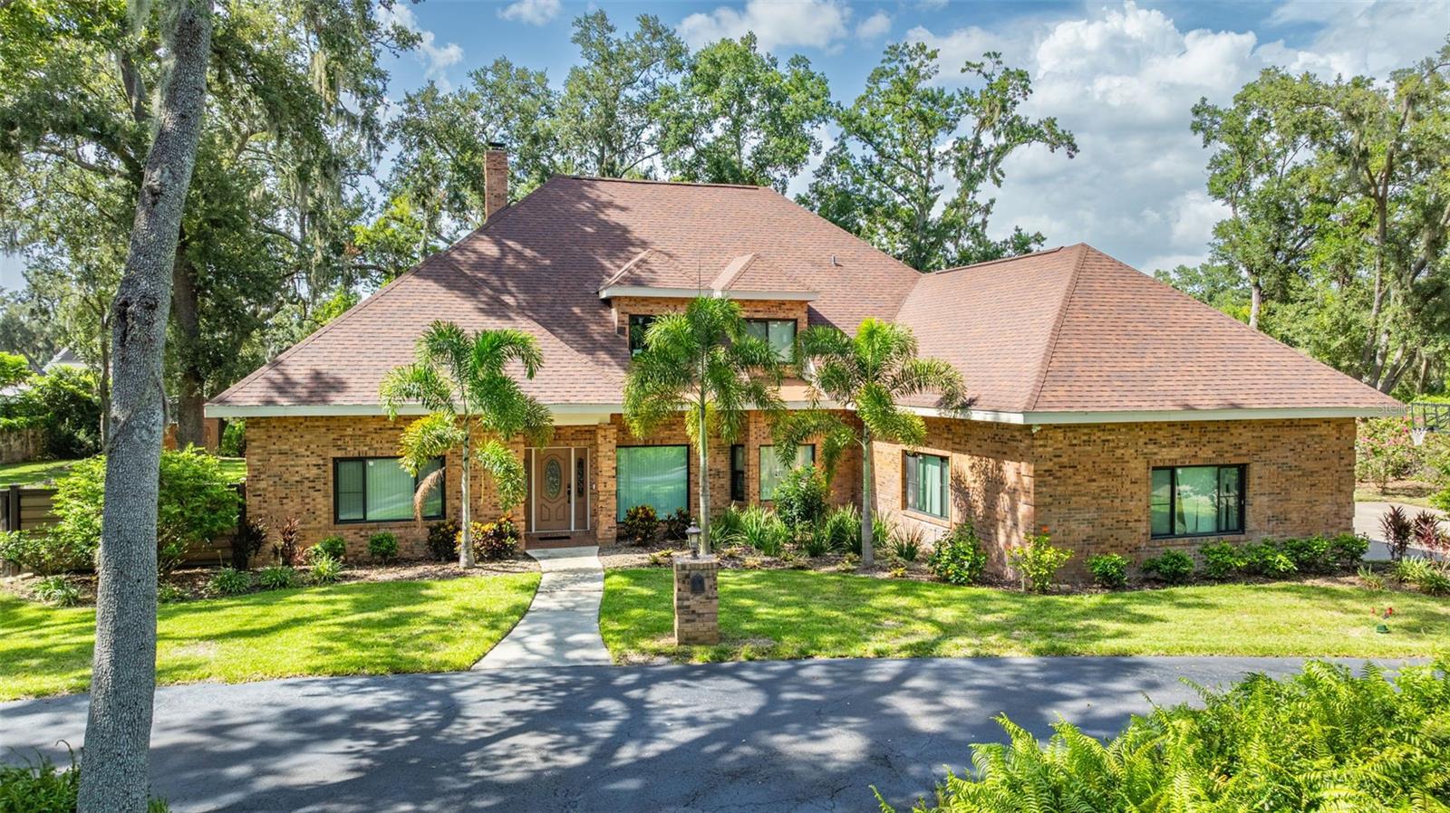 1202 W PINEDALE DR
