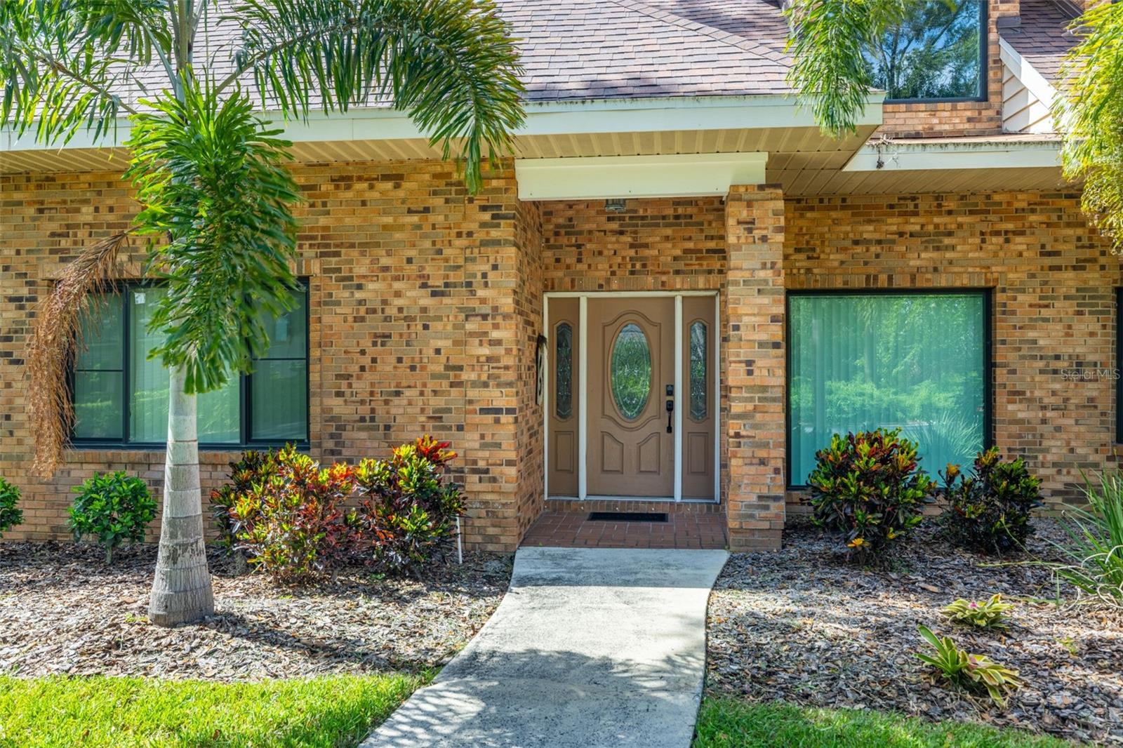 1202 W PINEDALE DR