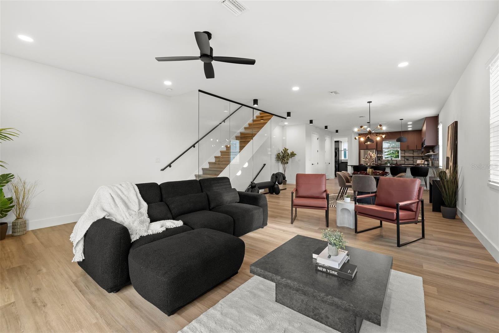 212 W EUCLID AVE #2