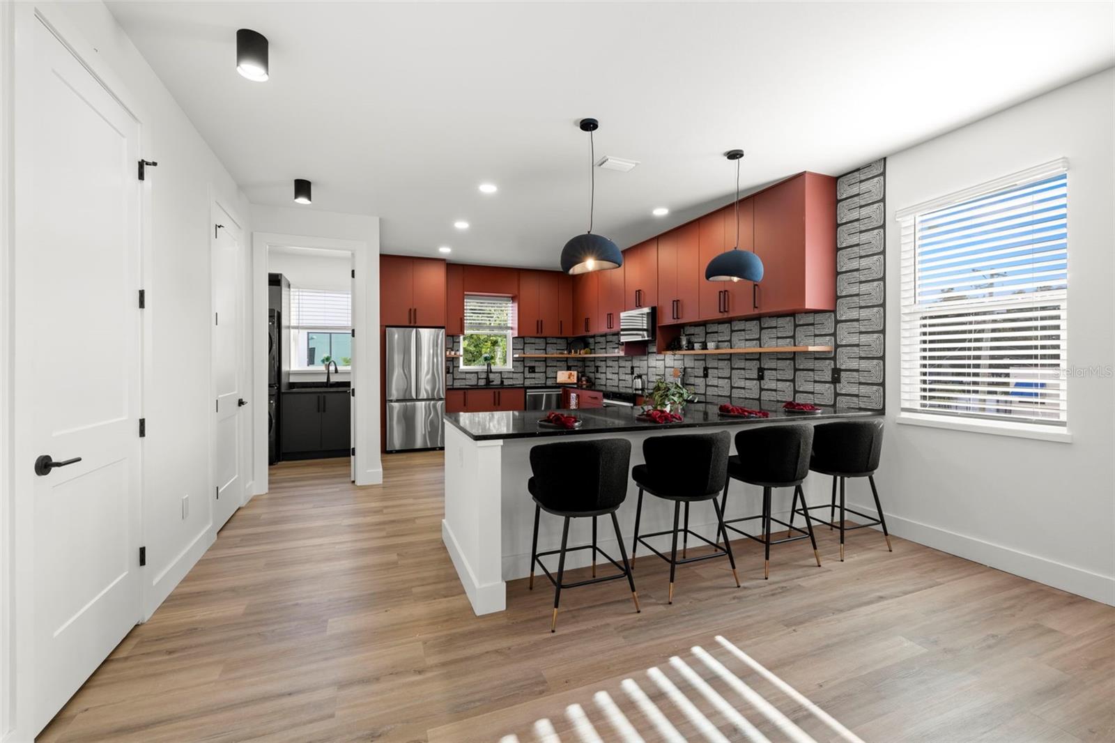 212 W EUCLID AVE #2