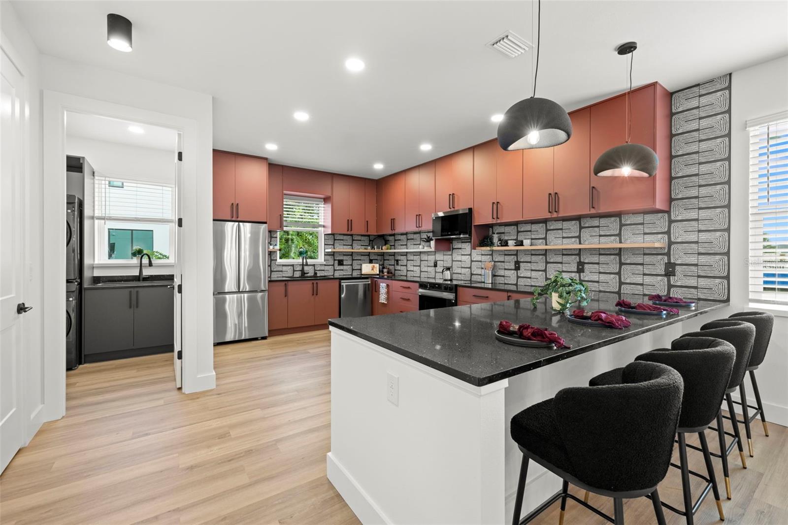 212 W EUCLID AVE #2