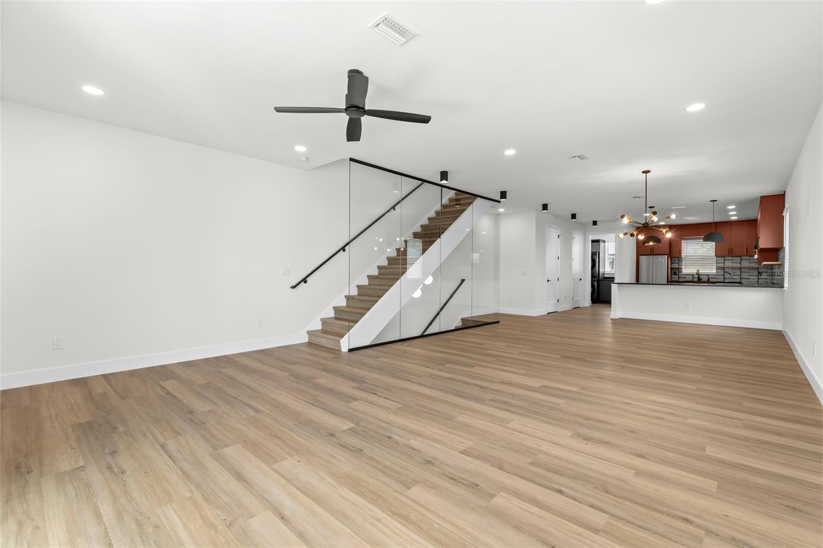 212 W EUCLID AVE #2