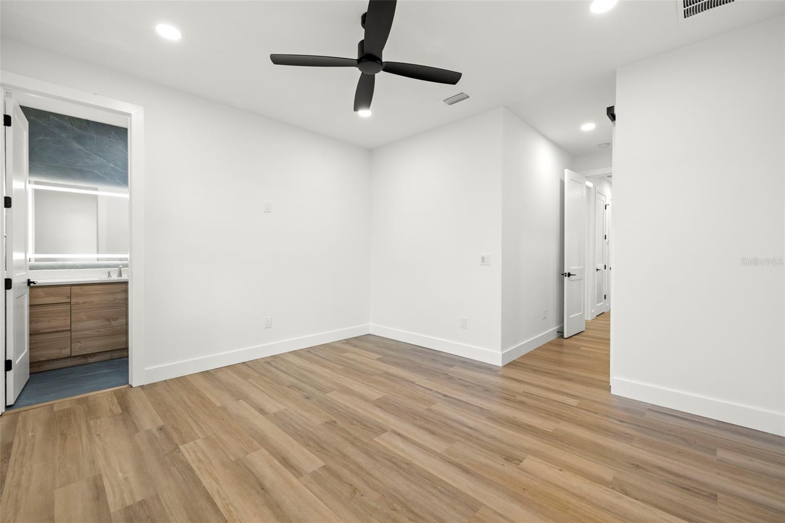 212 W EUCLID AVE #2