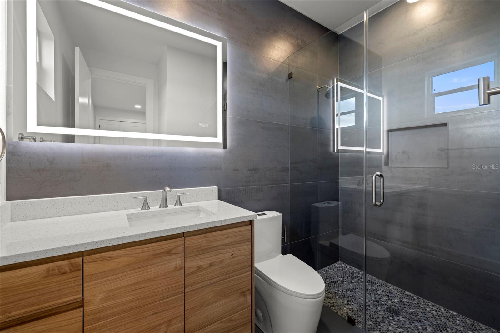 212 W EUCLID AVE #2