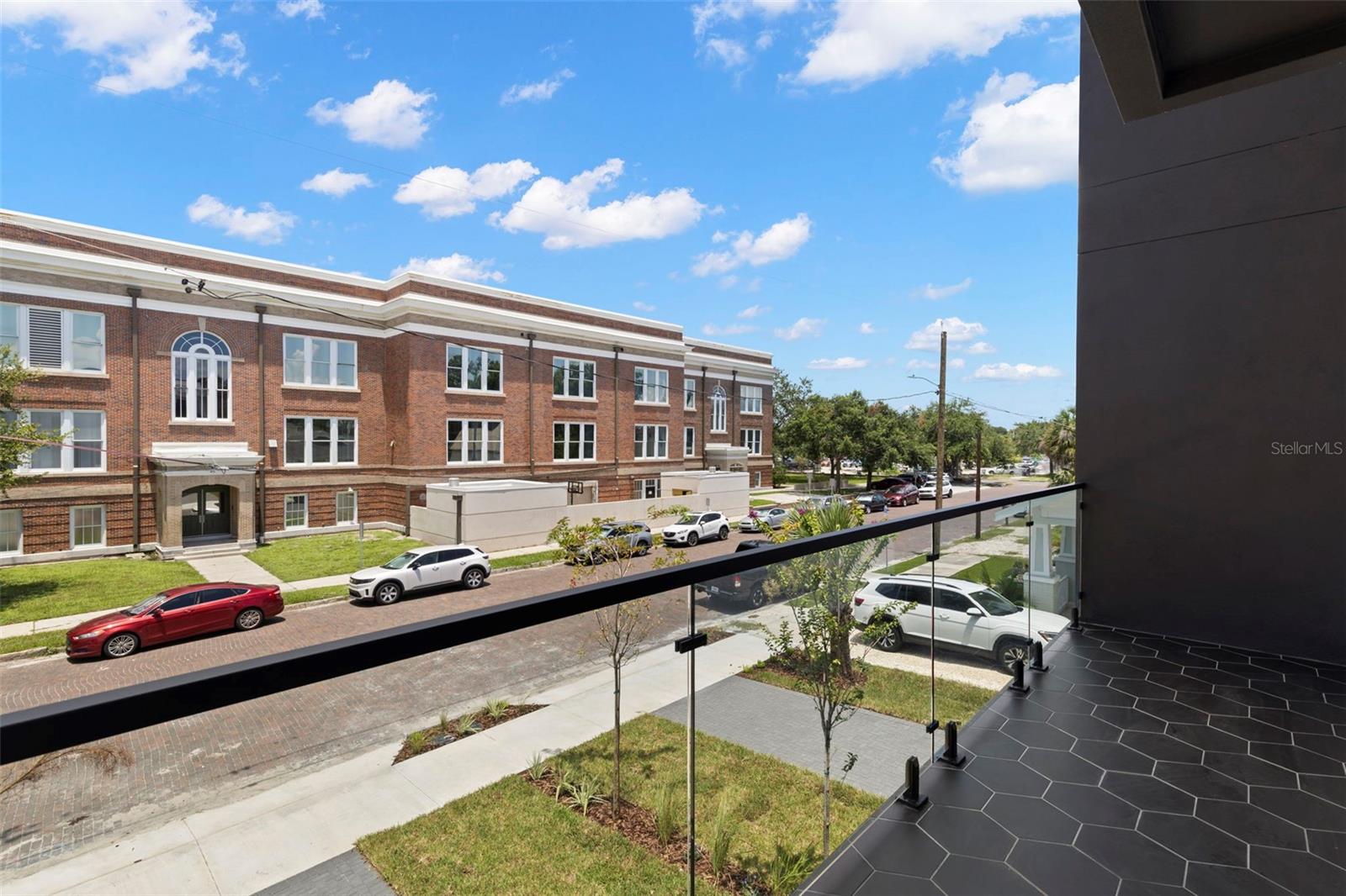 212 W EUCLID AVE #2