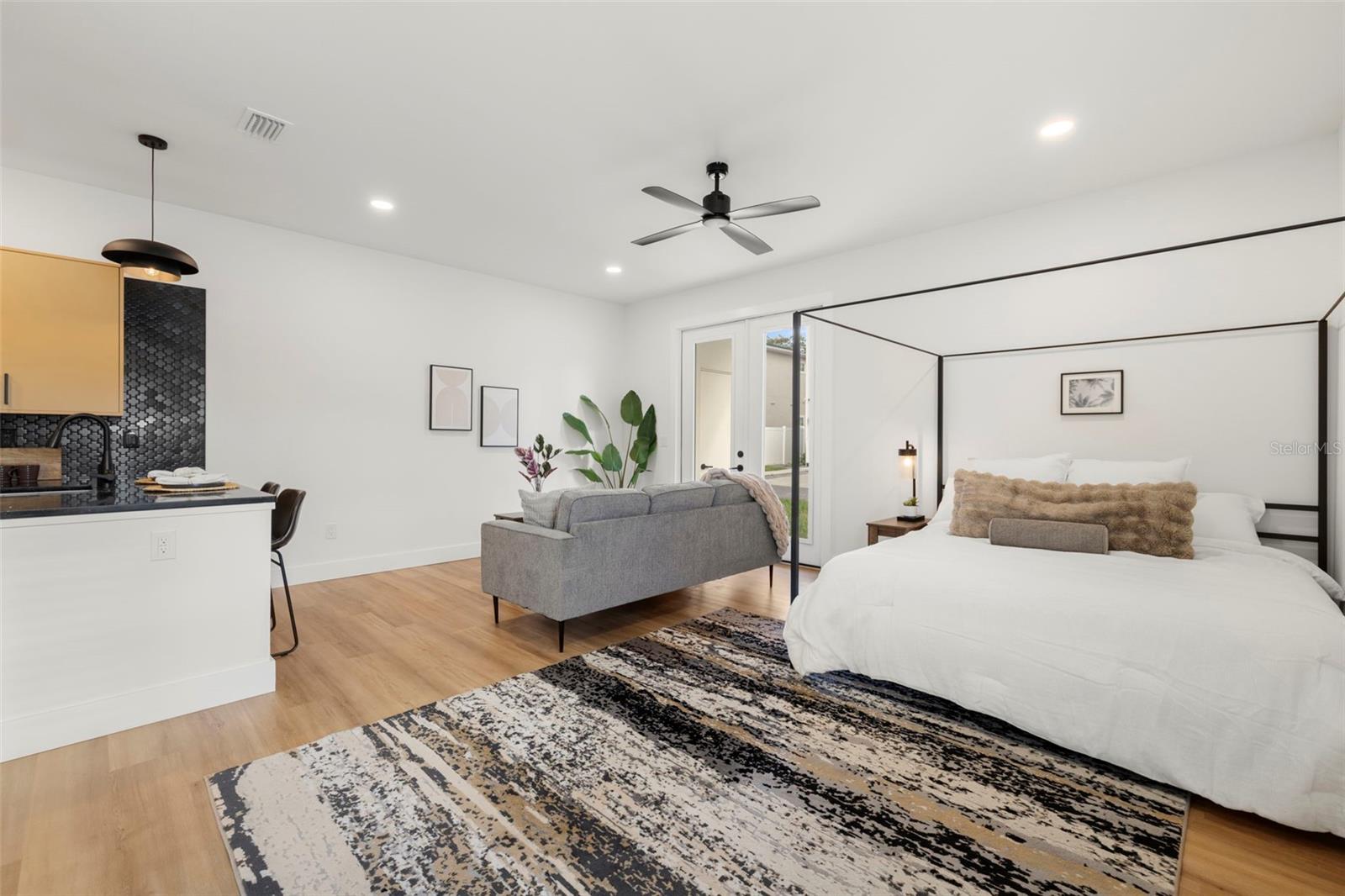 212 W EUCLID AVE #2