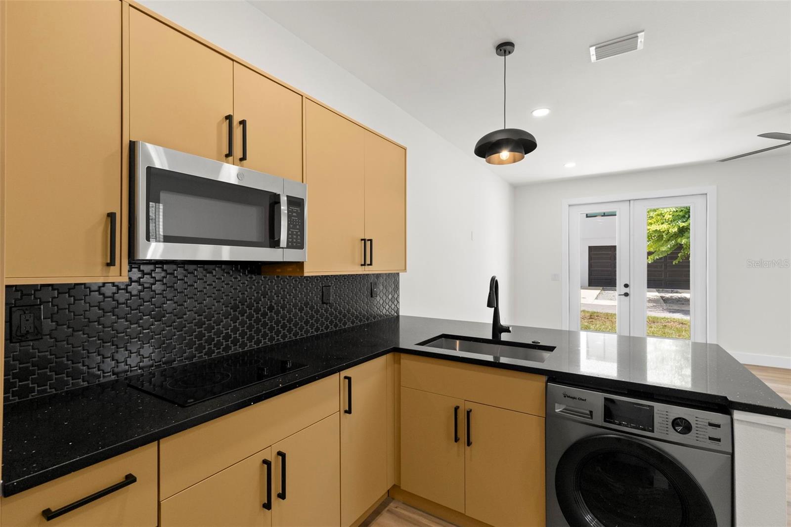 212 W EUCLID AVE #2