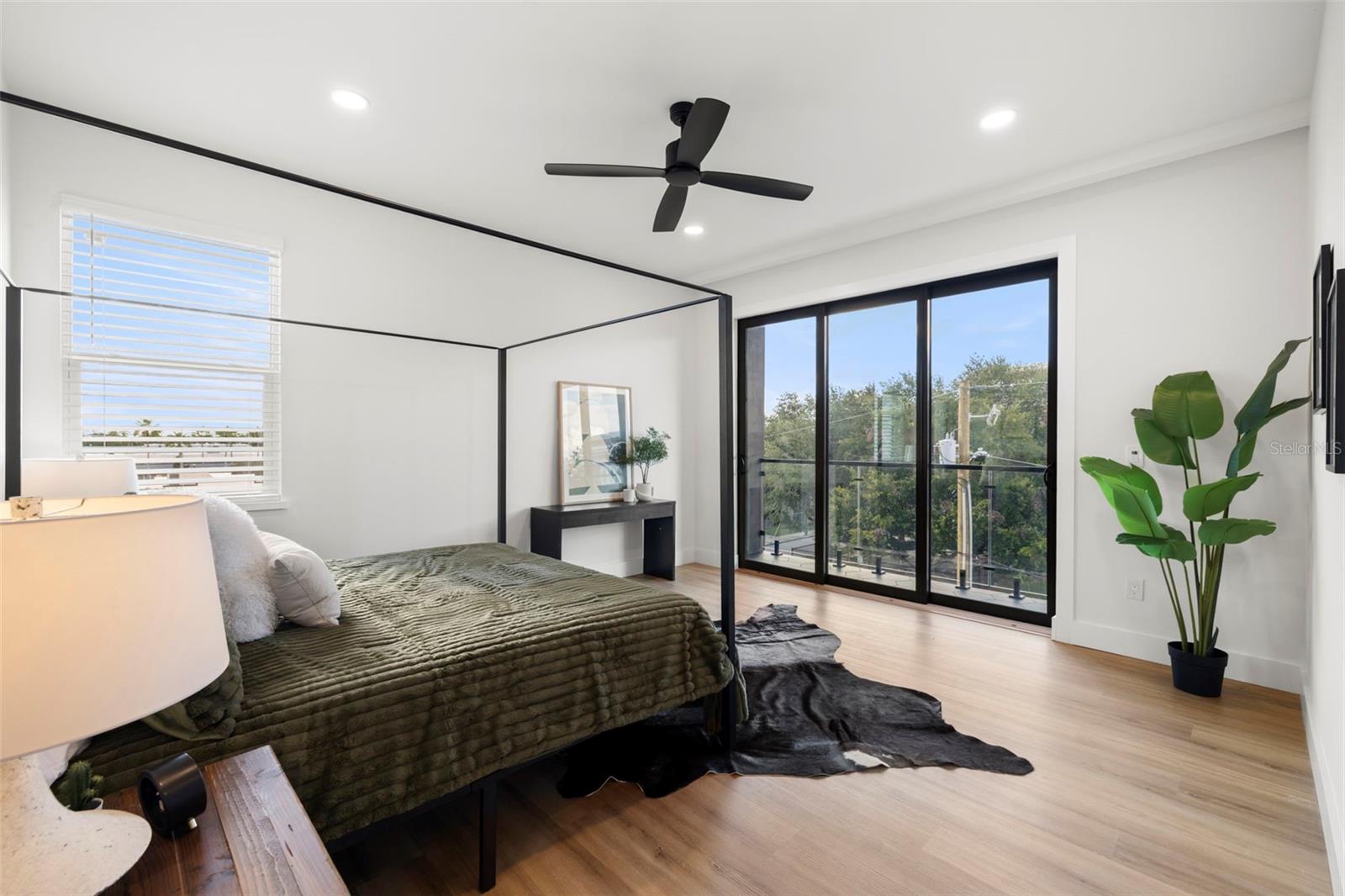 212 W EUCLID AVE #2