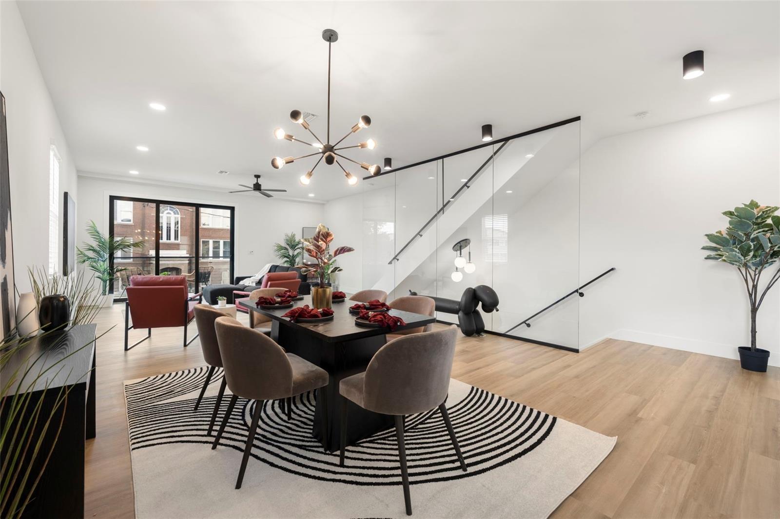 212 W EUCLID AVE #2