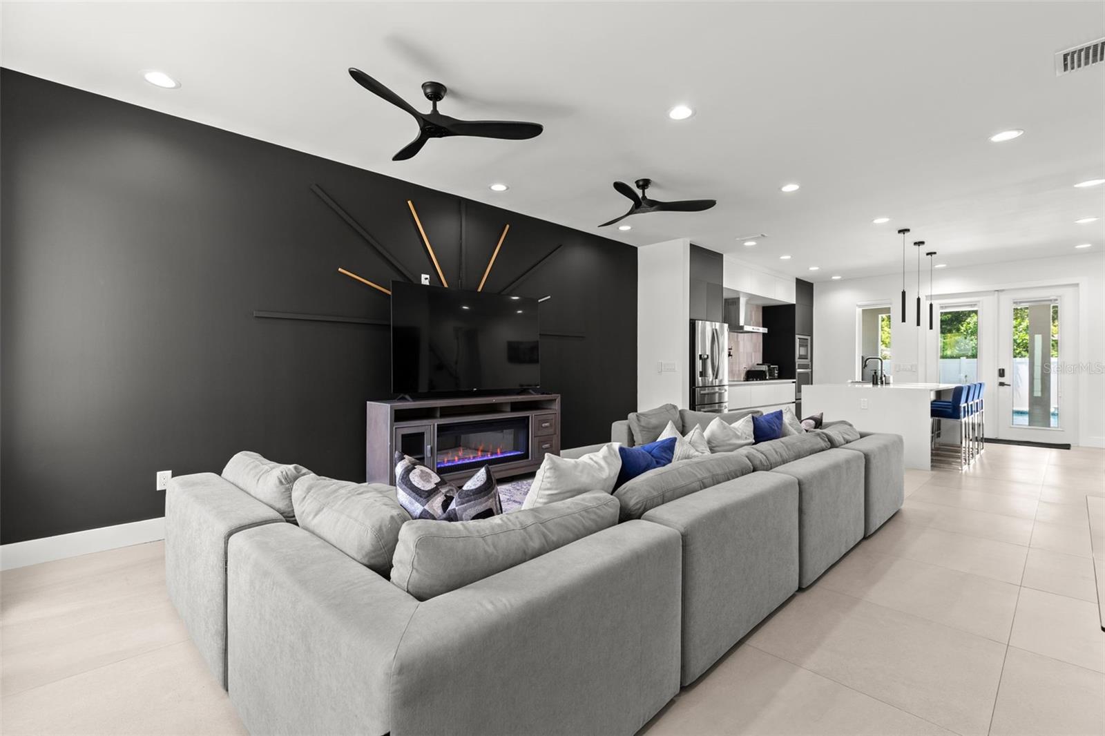 3213 W ABDELLA ST
