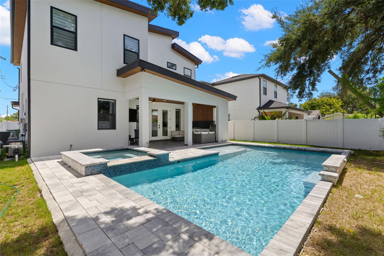 3213 W ABDELLA ST