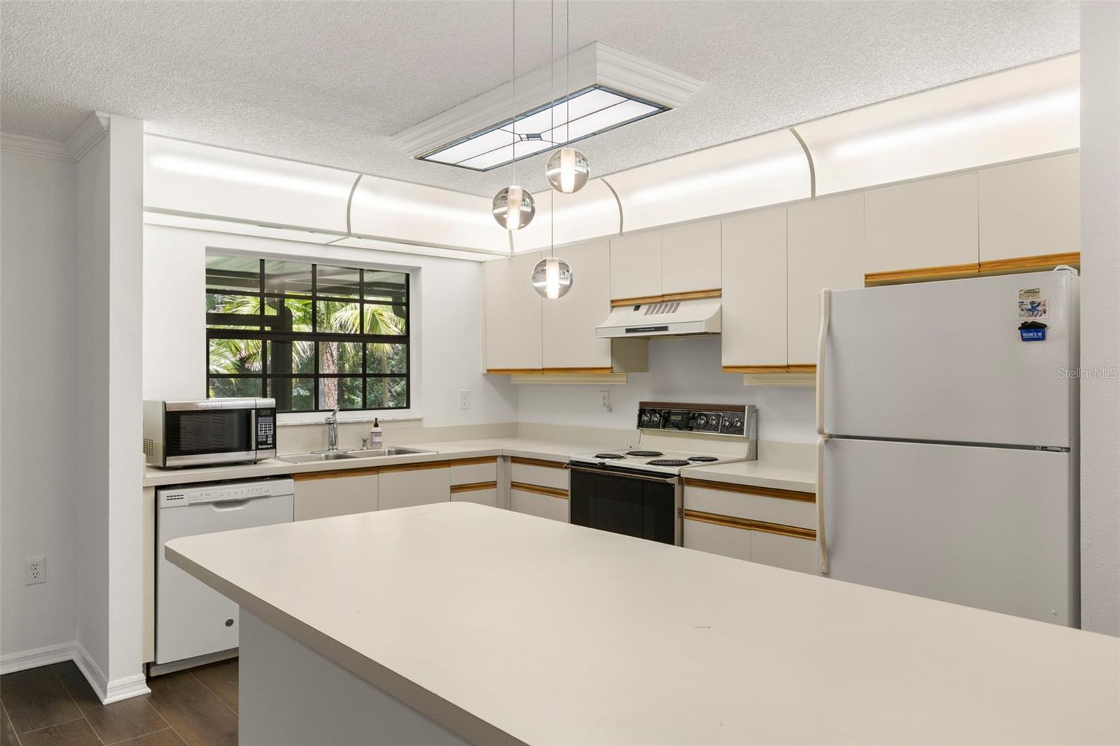 605 QUAIL KEEP DR