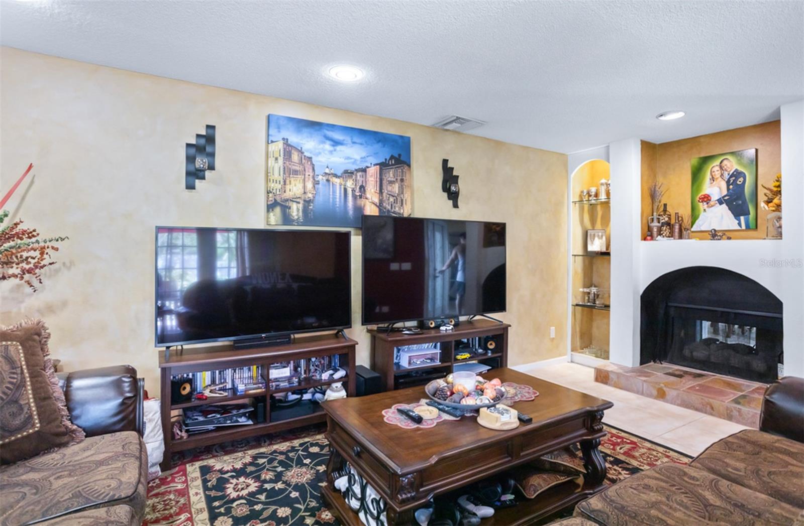 11407 ORILLA DEL RIO PL
