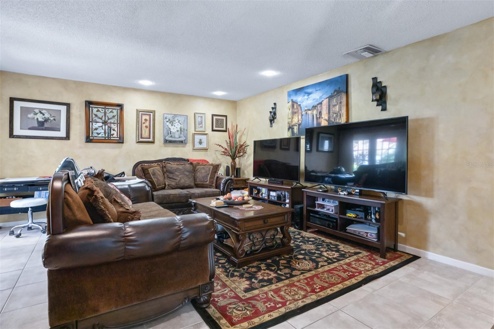 11407 ORILLA DEL RIO PL