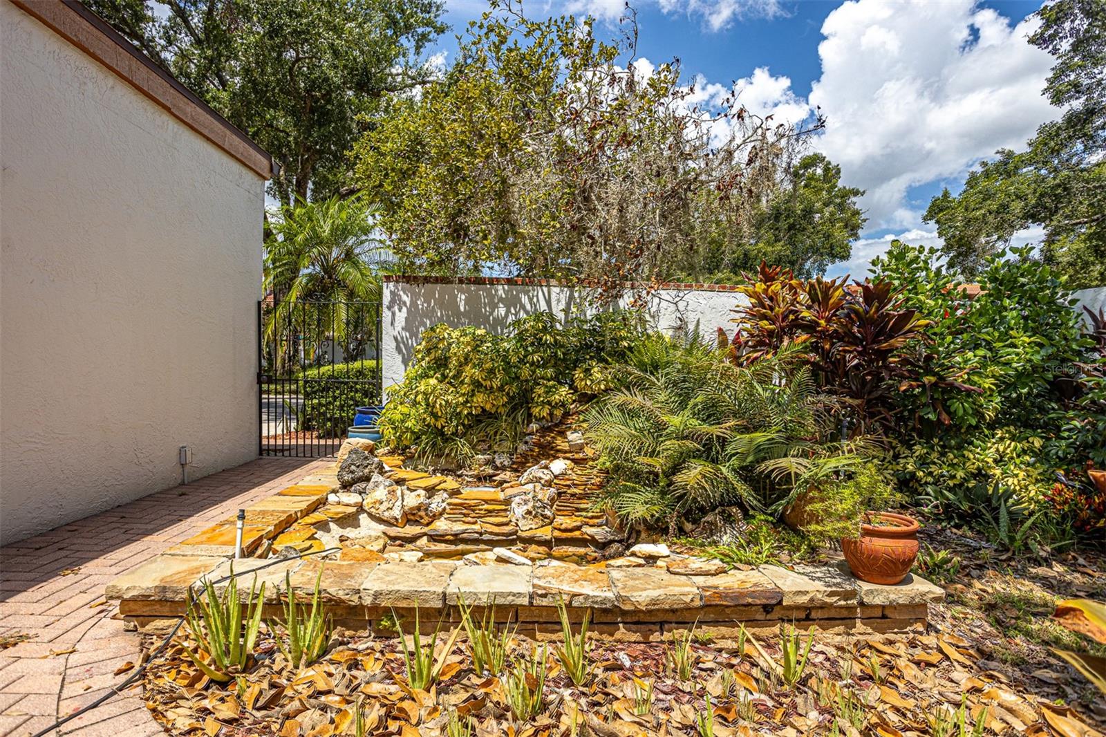 11407 ORILLA DEL RIO PL