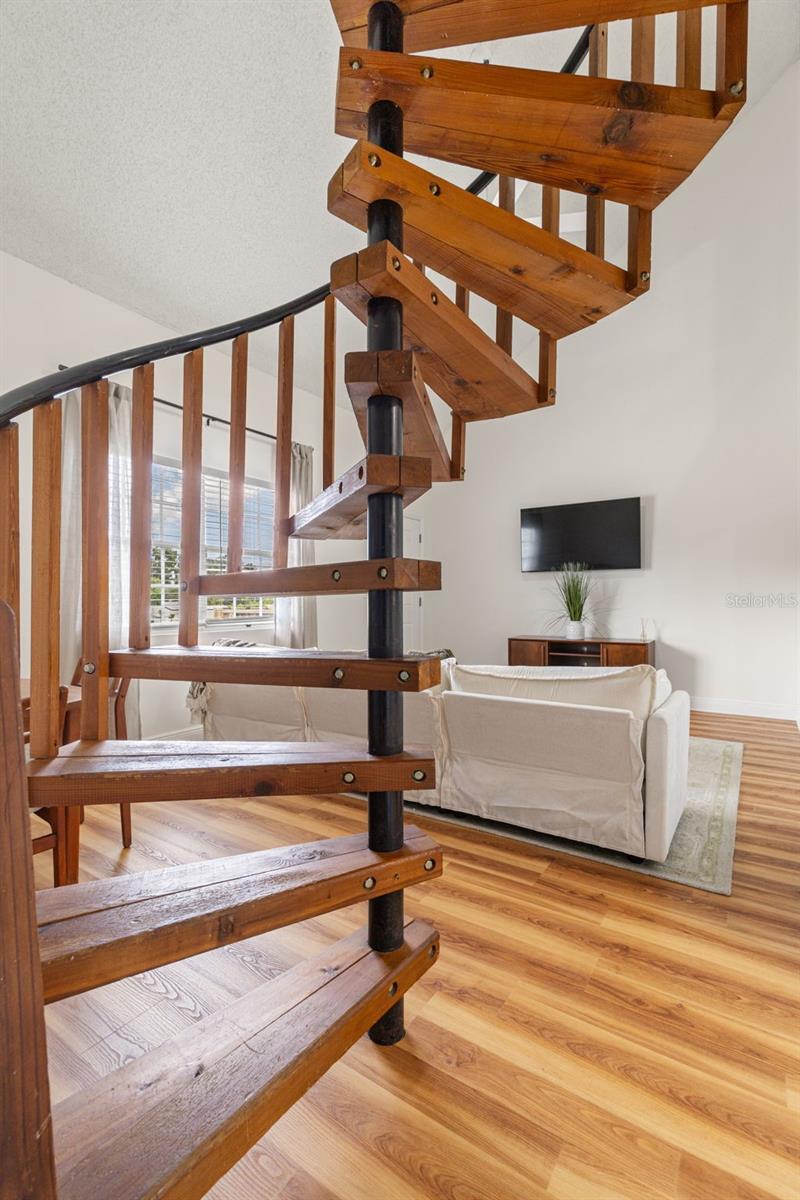 5653 67TH AVE N #221