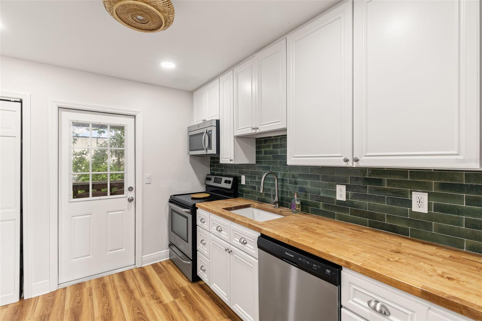 5653 67TH AVE N #221