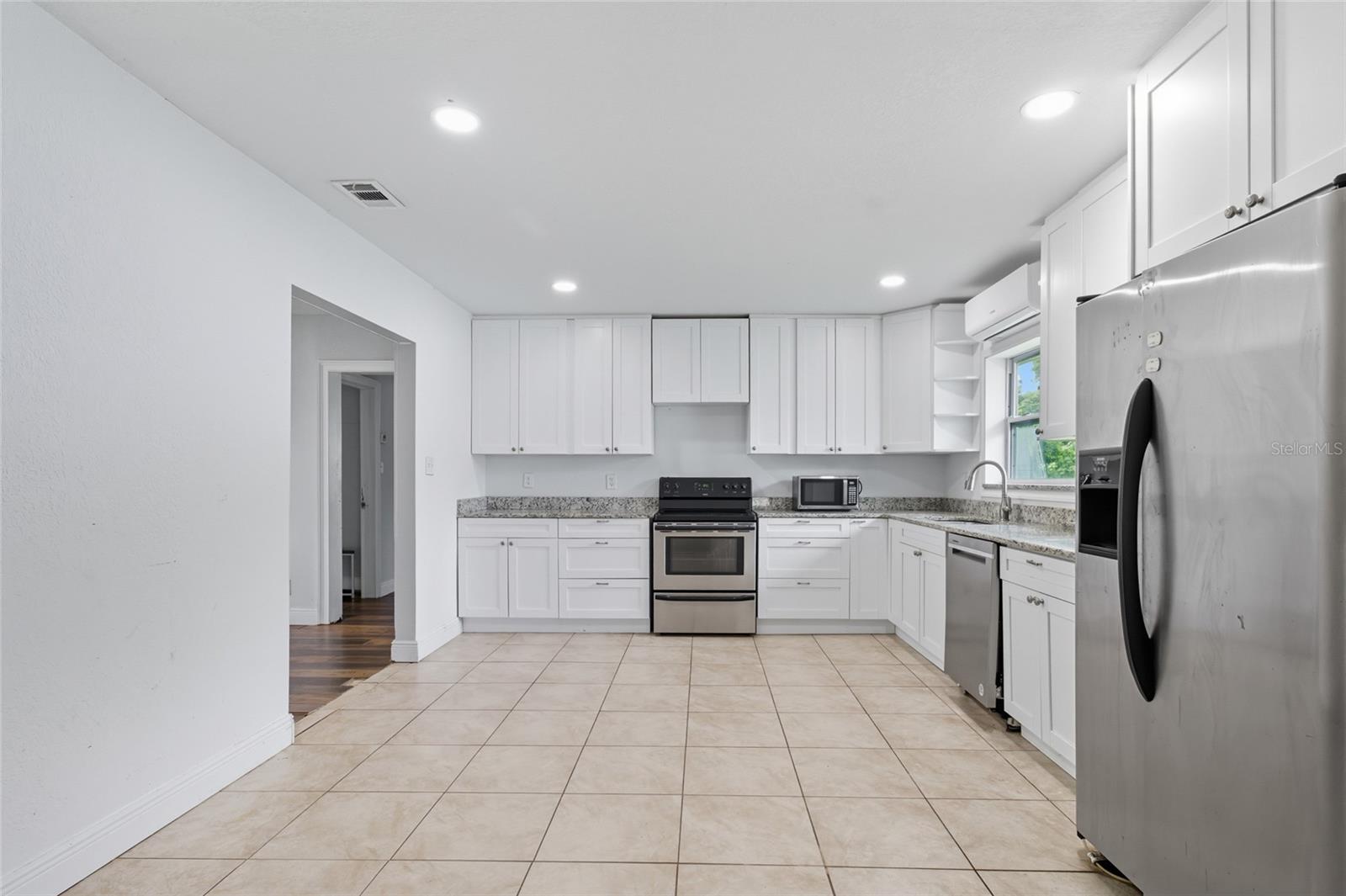 3806 N MATANZAS AVE