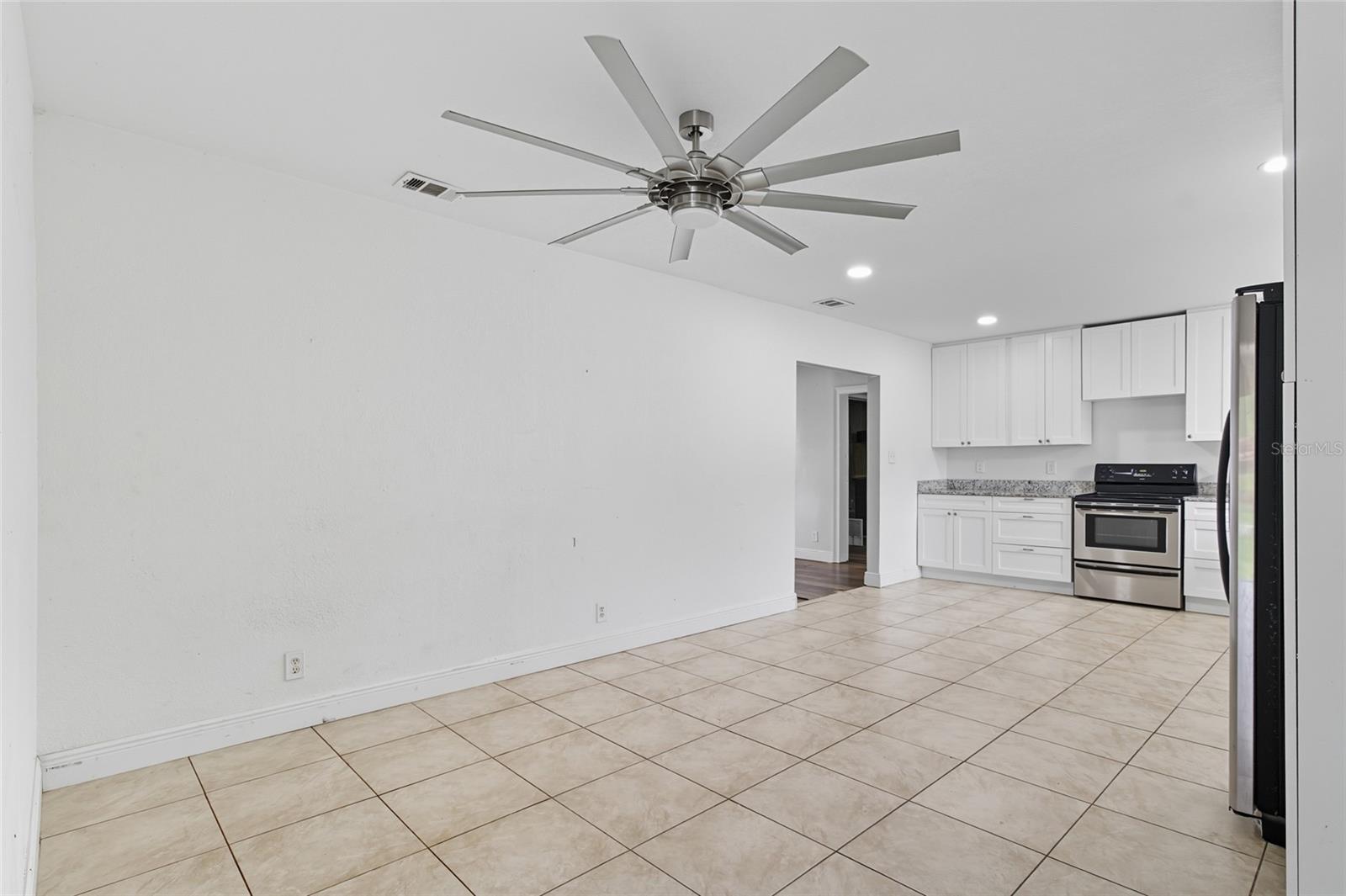 3806 N MATANZAS AVE