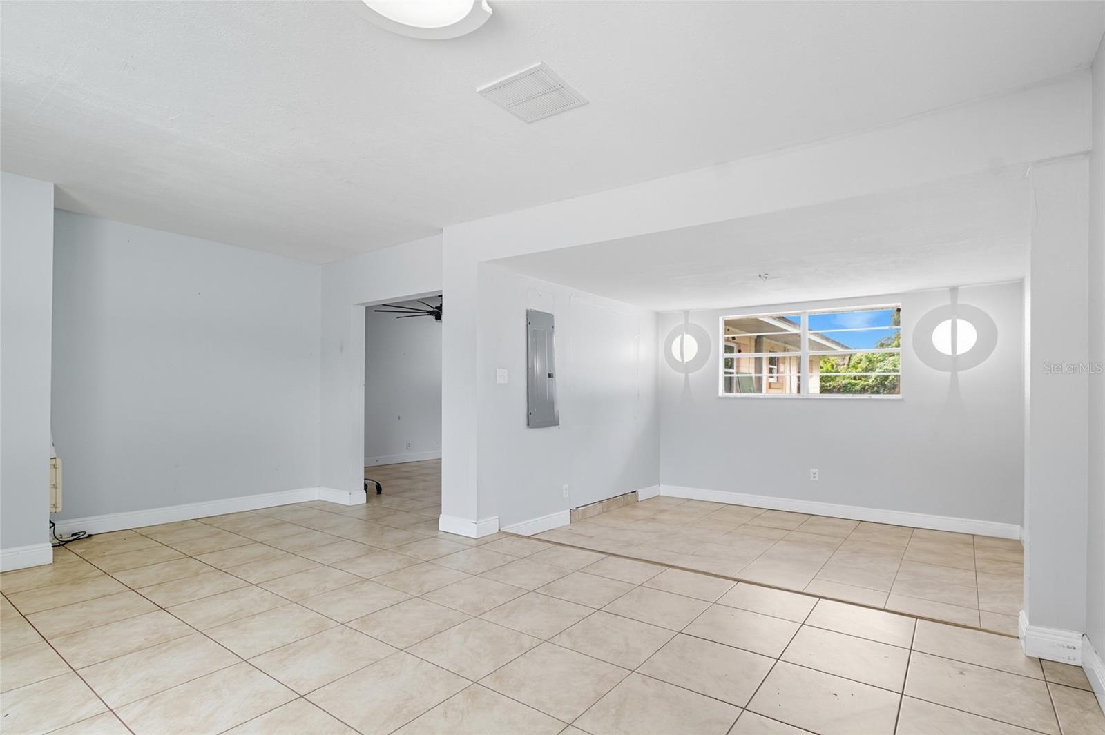 3806 N MATANZAS AVE