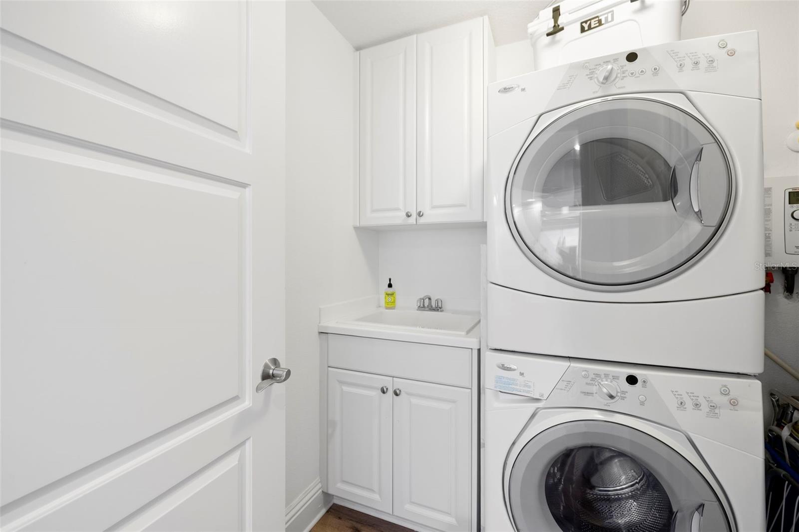 11 BAYMONT ST #909