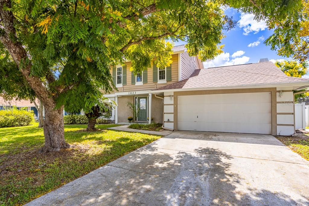 1623 SHADY LEAF DR