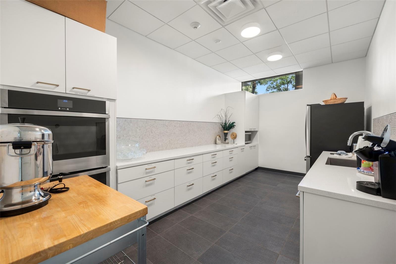 2401 BAYSHORE BLVD #803
